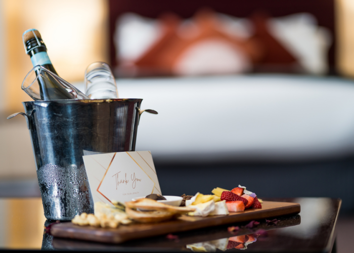 Mercure-Albury-Deluxe-Spa-Suite-12