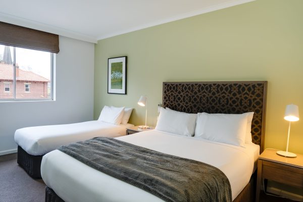 Mercure Albury_ Superior Queen and Two Single Photo 4