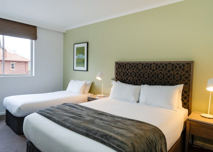 Mercure Albury_ Superior Queen and Two Single Photo 4